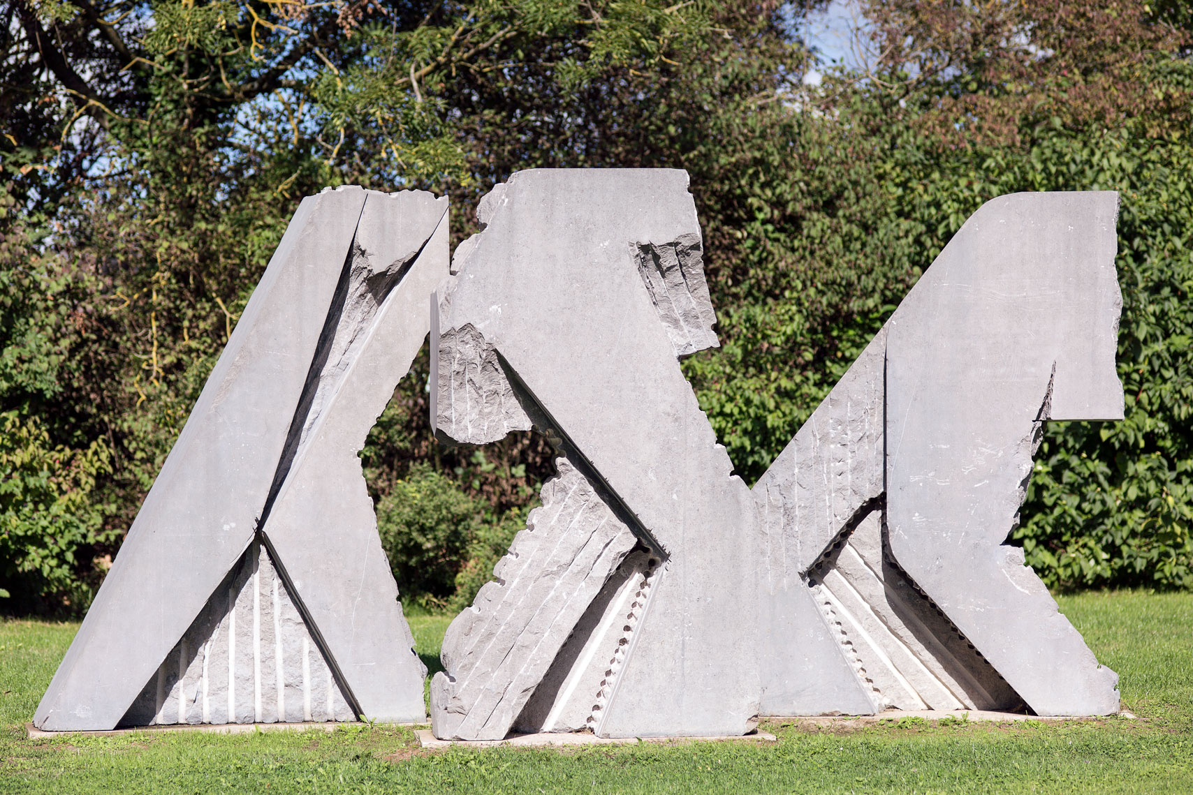 Sculpture sans titre d'Eugène Dodeigne