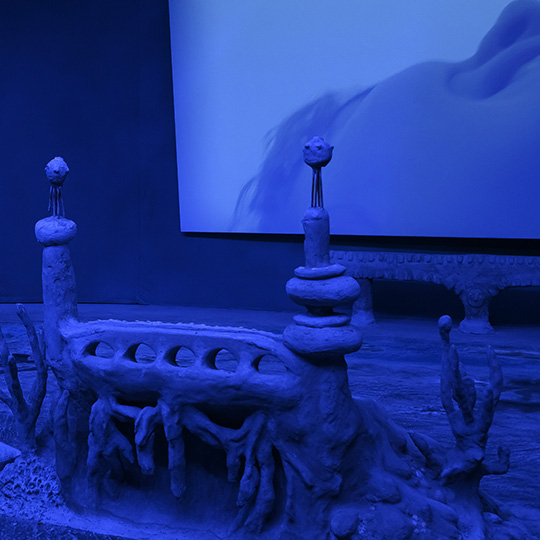 Exposition "Laure Prouvost. Deep See Blue Surrounding You" projection.