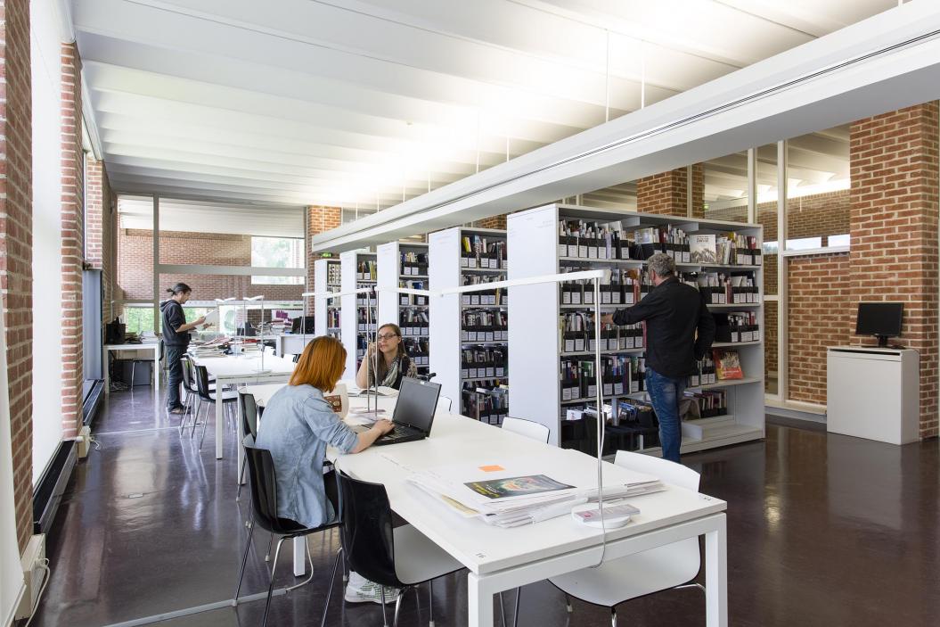 Salle de consultation bibliothèque